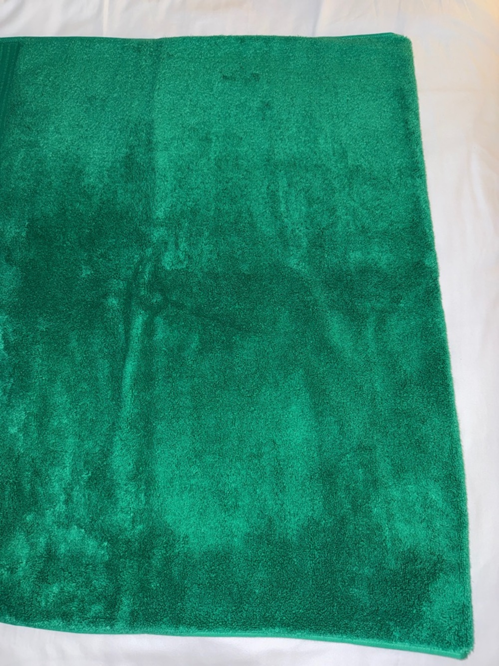 kate spade Bright Green Bath Towel - Picture 8 of 11
